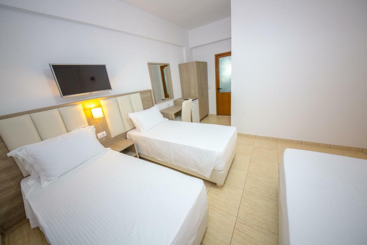 Hotel Alina Саранда Экстерьер фото