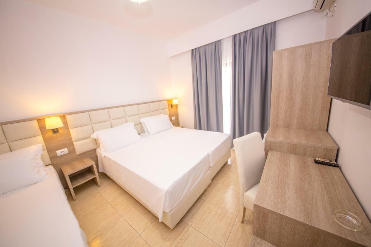 Hotel Alina Саранда Экстерьер фото