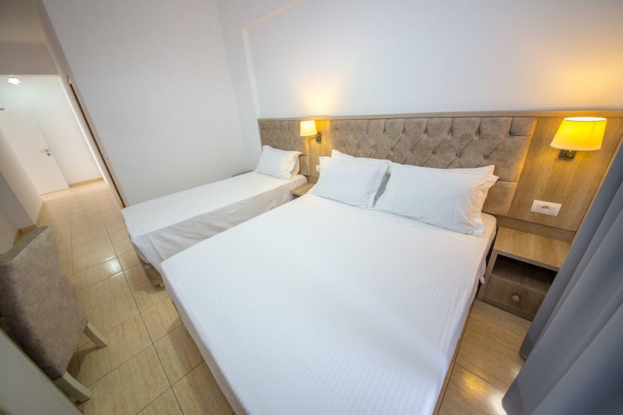 Hotel Alina Саранда Экстерьер фото